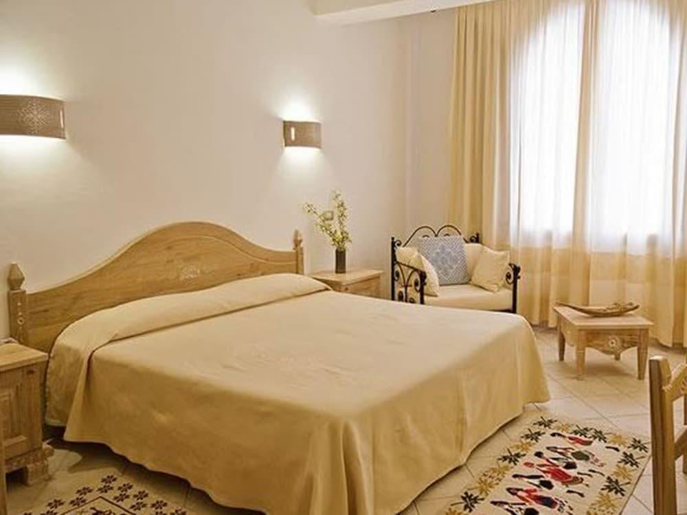 Hotel Libyssonis Porto Torres Ngoại thất bức ảnh
