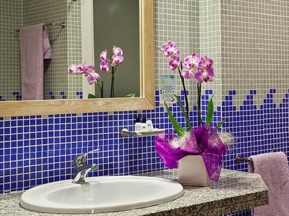 Hotel Libyssonis Porto Torres Ngoại thất bức ảnh